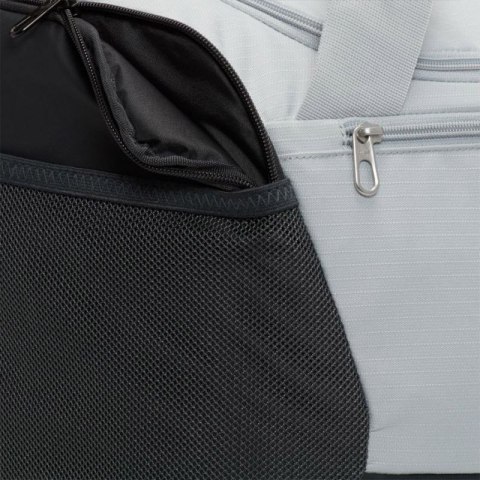 Torba Nike Brasilia S BA5957 077 szary Torba Nike Brasilia S BA5957 077 szary