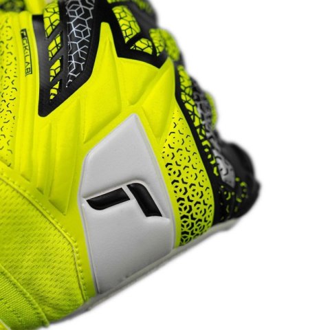 Rękawice bramkarskie Reusch Attrakt Grip M 5570815 2014 10 Rękawice bramkarskie Reusch Attrakt Grip M 5570815 2014 10