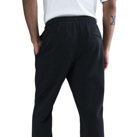 Spodnie Nike Club M FN3787-010 M (178cm) Spodnie Nike Club M FN3787-010 M (178cm)