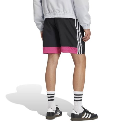 Spodenki adidas Tiro 25 Essentials M JC5453 M (178cm) Spodenki adidas Tiro 25 Essentials M JC5453 M (178cm)