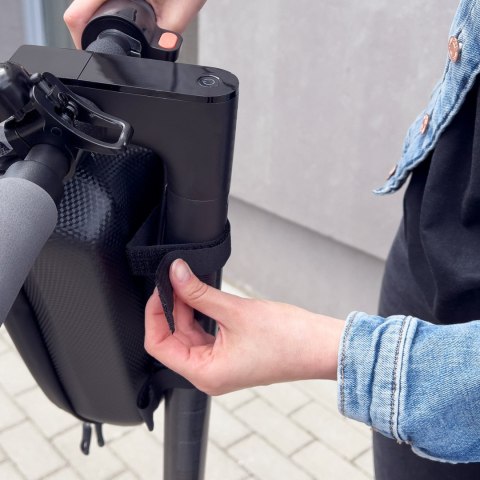 Wodoodporna torba na kierownicę hulajnogi torba na hulajnogę 4 l czarna Wodoodporna torba na kierownicę hulajnogi torba na hulajnogę 4 l czarna